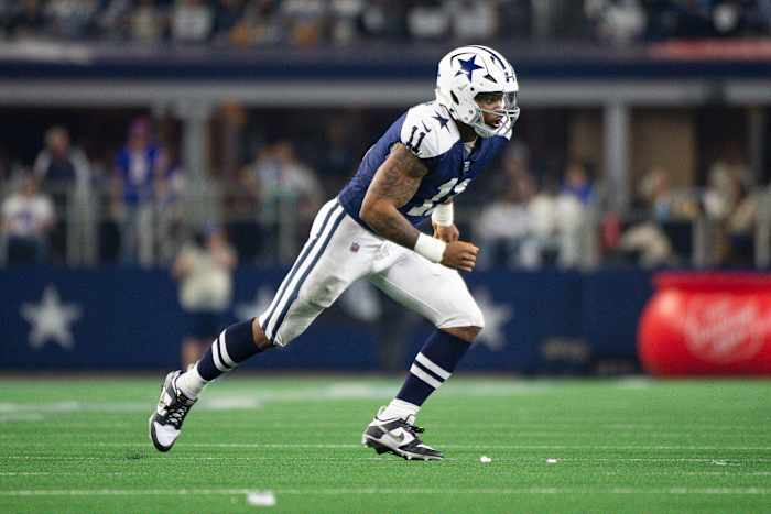 Dallas Cowboys linebacker Micah Parsons runs onto the field.